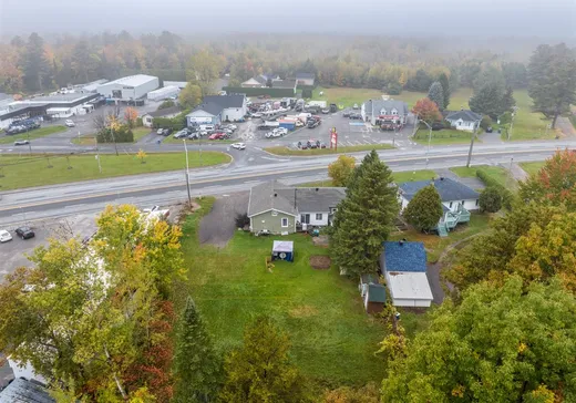 Triplex for Sale - 2135-2147 Boul. Thibeau, Trois-Rivières, G8T 1E8