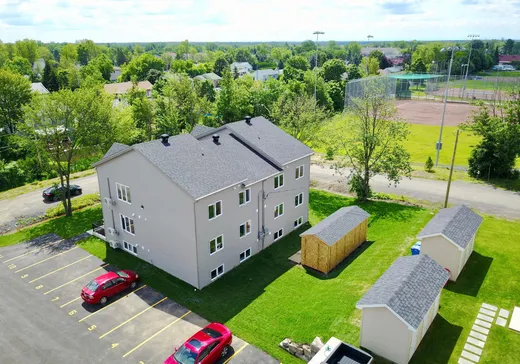5-Plex à vendre - 1662 Rue du Tournesol, Saint-Lazare, J7T 3M6