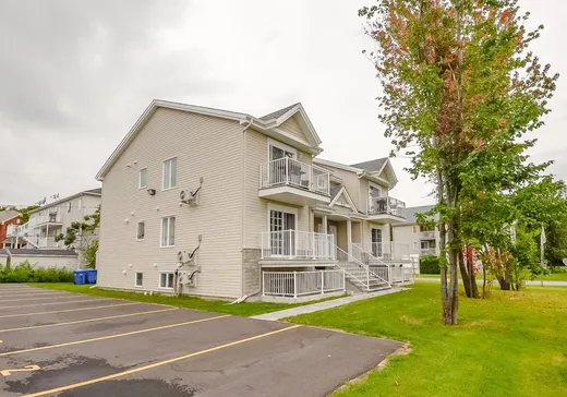 5-Plex à vendre - 1626 Rue du Tournesol, Saint-Lazare, J7T 3M6