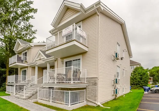 5-Plex à vendre - 1638 Rue du Tournesol, Saint-Lazare, J7T 3M6