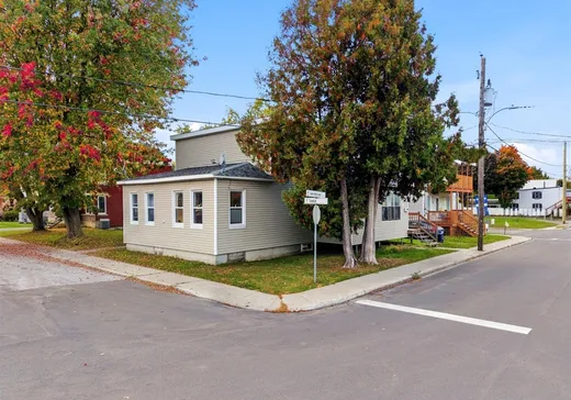 Duplex for Sale - 115 Rue Gosselin, Farnham, J2N 1S5