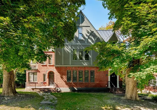 Triplex for Sale - 465-467 Rue de l'Ontario, Eastman, J0E 1P0
