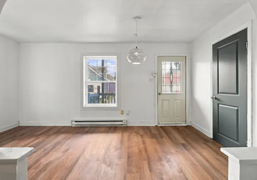 Duplex à vendre - 301-303 Rue Champlain, Saint-Joseph-de-Sorel, J3R 1G8