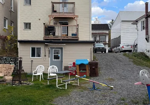 Duplex for Sale - 4031-4033 Rue du Lac-Noir, Black-Lake, G6H 1T2
