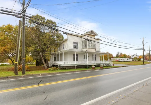 Duplex for Sale - 735-739 Route du Président-Kennedy, Scott, G0S 3G0