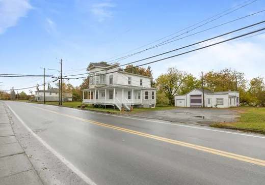 Duplex for Sale - 735-739 Route du Président-Kennedy, Scott, G0S 3G0