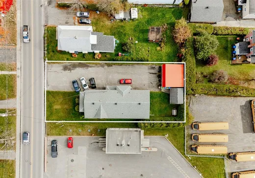 5-Plex à vendre - 328-334 Rue Main E., Coaticook, J1A 1N5