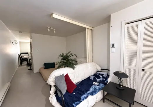 5-Plex à vendre - 817-821 Rue Ste-Angèle, Trois-Rivières, G9A 1M7