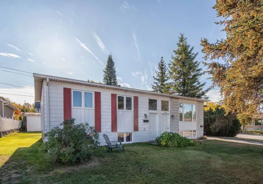 Triplex à vendre - 1555 Boul. Forest, Val-d'Or, J9P4W8