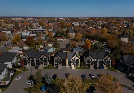 Duplex à vendre - 17670 Rue Victor, App. 403-404, Mirabel, J7J 1B4