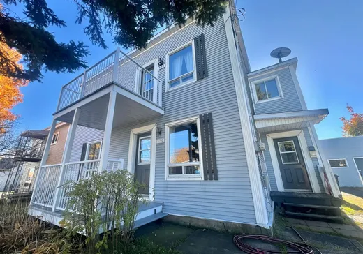 Duplex for Sale - 332-334 Rue Laurier, Asbestos, J1T 2H5