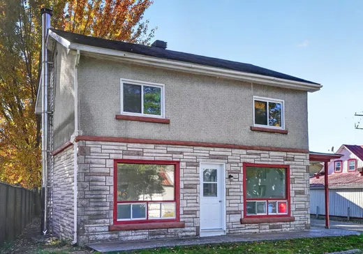 Triplex à vendre - 8-8C Rue Marion, Lanoraie, J0K 1E0