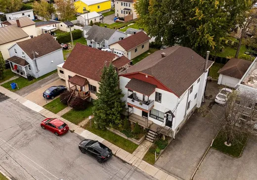 Duplex à vendre - 4-6 Rue Verdon, Sainte-Thérèse, J7E 3B3