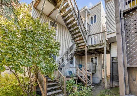 Triplex for Sale - 246-252 Rue Arago O., La Cité-Limoilou, G1K 2H8