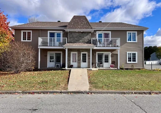 4-Plex à vendre - 500-506 Rue Fréchette, Plessisville, G6L5S6