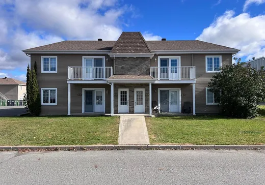4-Plex à vendre - 490-496 Rue Fréchette, Plessisville, G6L5S6