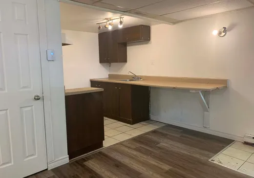 Triplex à vendre - 73-73B Rue Ste-Marie, Beaupré, G0A 1E0