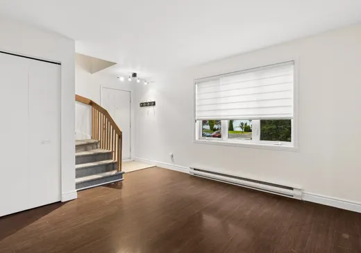 4-Plex à vendre - 697 Rue Pie-XII, Vaudreuil-Dorion, J7V 8S2