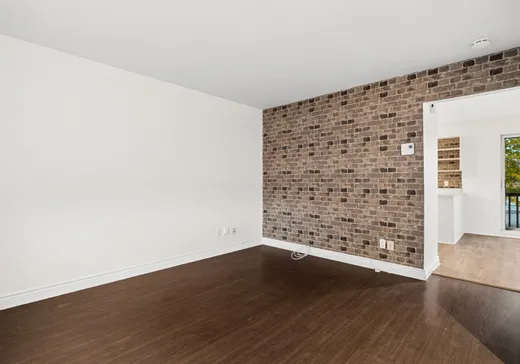 4-Plex à vendre - 697 Rue Pie-XII, Vaudreuil-Dorion, J7V 8S2