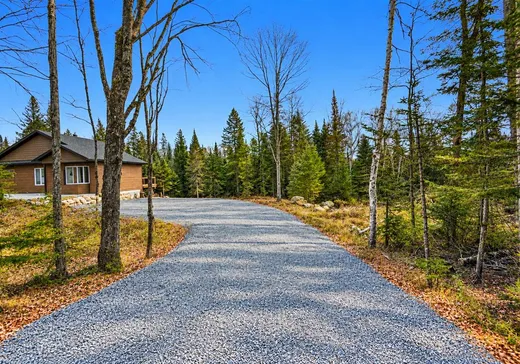 Duplex à vendre - 559-559A Mtée Gagnon, Sainte-Marguerite-du-Lac-Masson, J0T 1L0