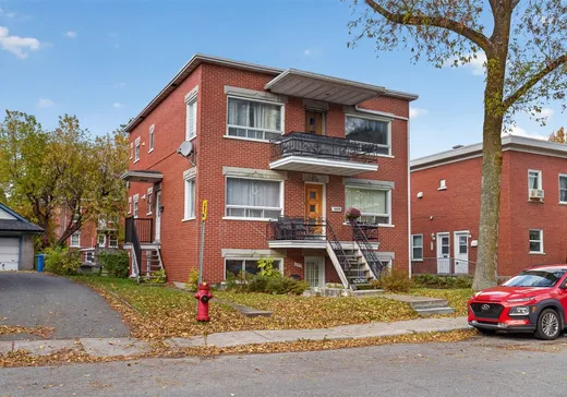 Triplex à vendre - 2065-2085 24e Rue, La Cité-Limoilou, G1J1P2