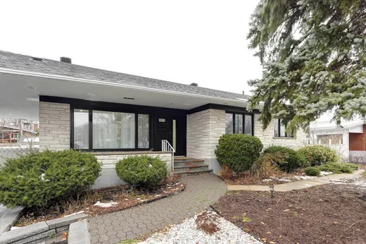 Maison à étages à vendre - 5910 Rue Arthur, Brossard, J4Z1E2