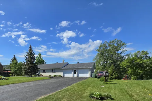 Maison à vendre - 535 Route de l'Anse-St-Jean, Amqui, G5J 3S5