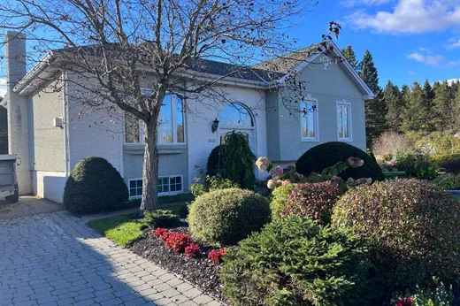 Two or more stories for sale - 2121 Ch. de la Lièvre S., Mont-Laurier, J9L3G3