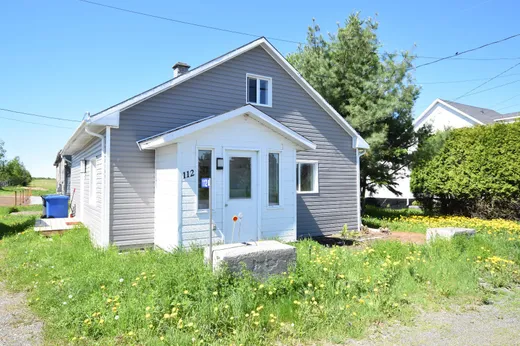 Maison à étages à vendre - 112 Ch. du Lac, Saint-Antonin, G0L2J0