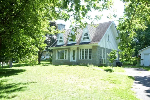 Maison à étages à vendre - 660 Rue Saint-Joseph, Lévis, G6V1J4