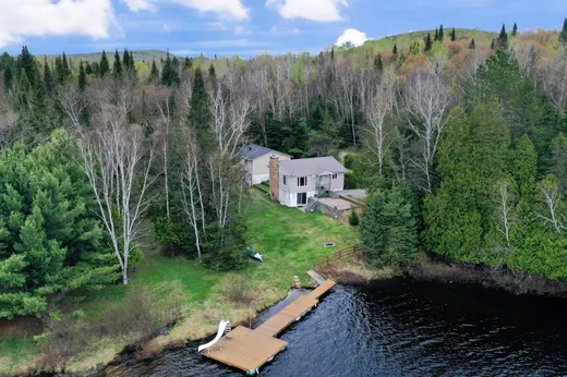 Maison à étages à vendre - 186 Ch. de la Montagne, Lac-Saguay, J0W1L0