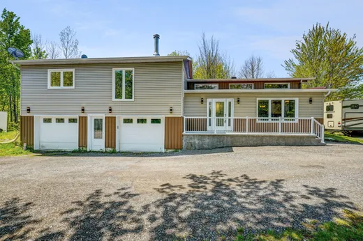 Maison à étages à vendre - 3380 Route 201, Saint-Antoine-Abbé, J0S1N0