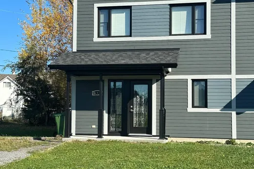 Maison à étages à vendre - 304 Rue D'Iberville, Rimouski, G5L0E2