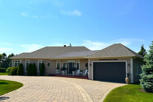 Maison à étages à vendre - 195 Ch. de la Colline, Matane, G4W7E5