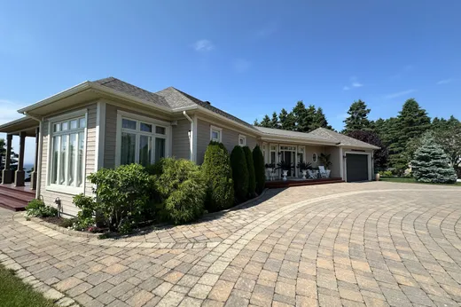 Maison à vendre - 195 Ch. de la Colline, Matane, G4W 7E5