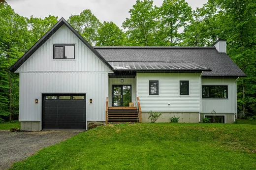 Maison à étages à vendre - 8 Ch. Grace, Notre-Dame-de-la-Merci, J0T1A0