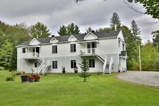 Fermette à vendre - 747 Route 222, Sainte-Christine, J0H 1H0