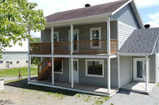 Maison à vendre - 227 Rue St-Joseph N., Témiscouata-sur-le-Lac, G0L 2B0