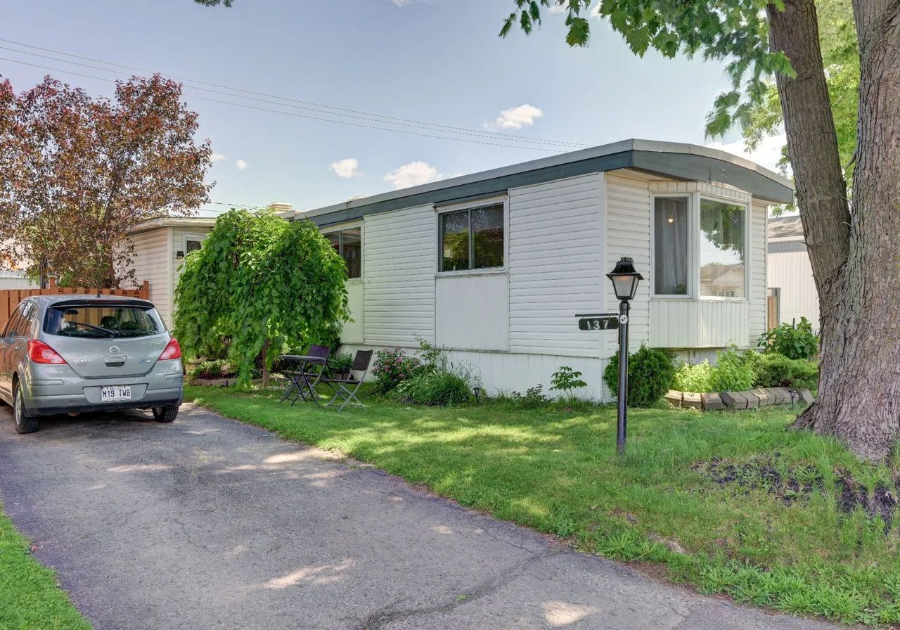 Maison à vendre - 3940 Boul. Dagenais O., Fabreville, H7R 5X9