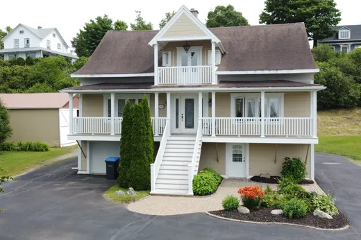 House for sale - 138 Rue Principale, St-Andre-De-Kamouraska, G0L 2H0