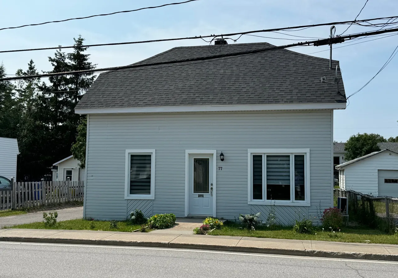 Maison à vendre - 77 Rue St-Marcellin O., Les Escoumins, G0T 1K0