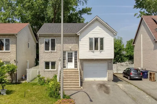 Maison à étages à vendre - 415 Rue Bolduc, Laval, H7H2N9