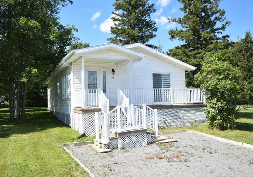 Maison à étages à vendre - 22 Rue Principale O., Rimouski, G0K1T0