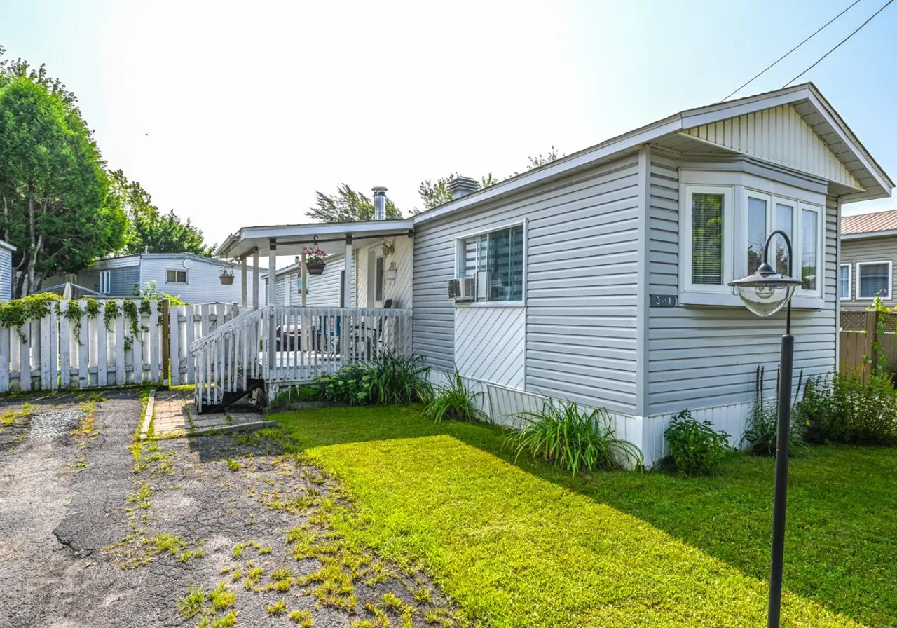 Maison à vendre - 3950 Boul. Sir-Wilfrid-Laurier, St-Hubert, J3Y 5Y9