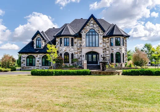 Maison à étages à vendre - 208 Ch. Taché, Gatineau, J8V2N9