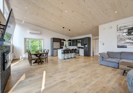 Maison à vendre - 1 Rue d'Europe, Mandeville, J0K 1L0