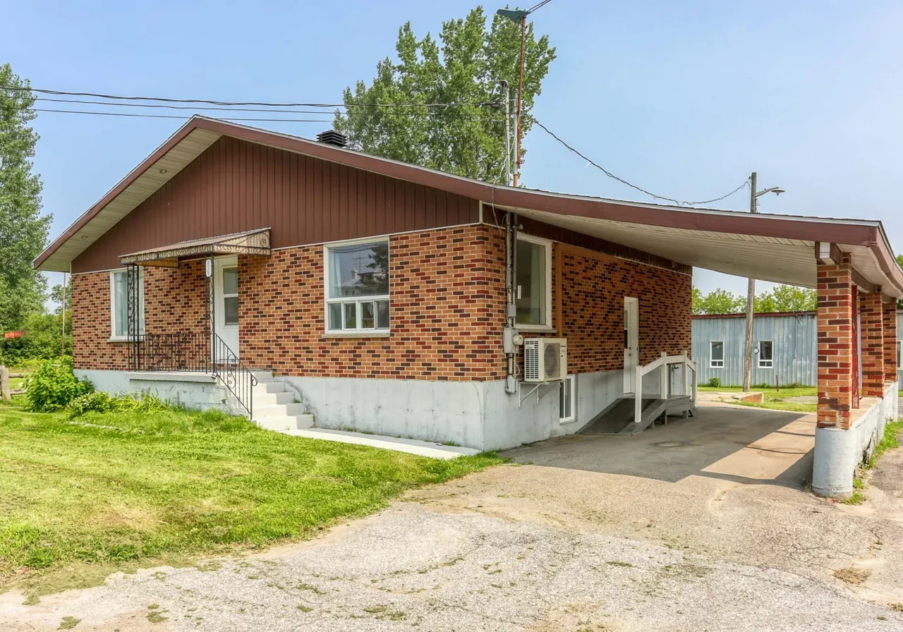 Maison à vendre - 815 2e Avenue, Sainte-Anne-de-la-Pérade, G0X 2J0