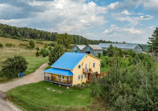 Maison à étages à vendre - 121 Rg St-François, Saint-Urbain, G0A4K0