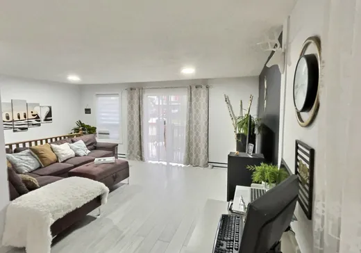 Maison à vendre - 420 Rue Jacques-Cartier, Amos, J0Y 1Z0