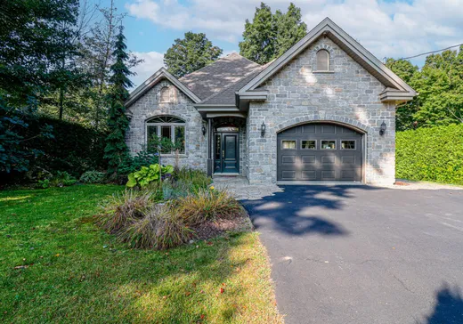 Maison à étages à vendre - 686 Rue Laro, Saint-Hyacinthe, J0E1Z0